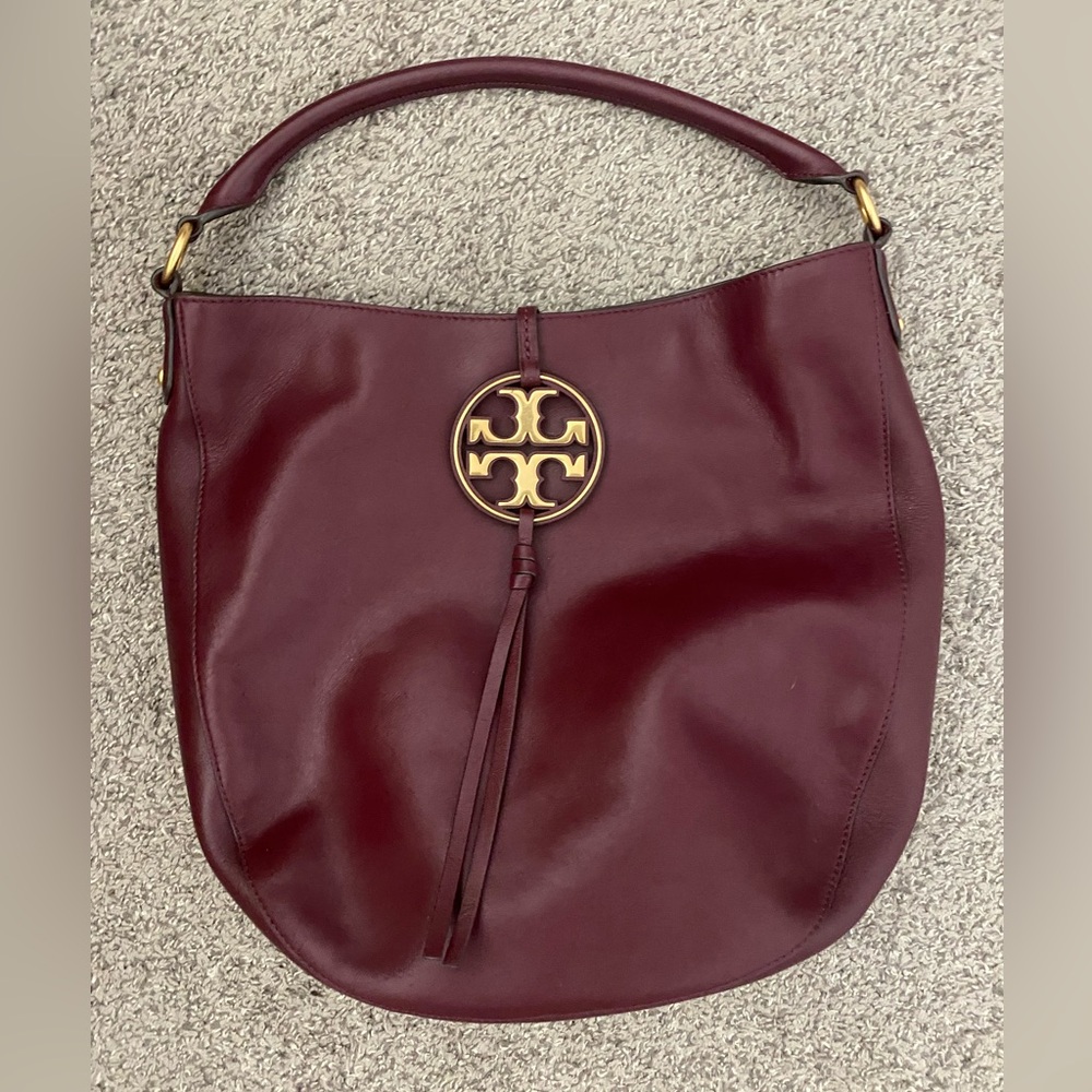 New Tory Burch Miller Metal Logo Slouchy Hobo Bag in Maroon Red Burgundy Leather